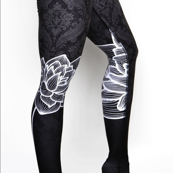Inner Fire Lotus Leggings - Picture 8 of 9